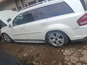 Mercedes-Benz GL-Class GL 450 2012 White