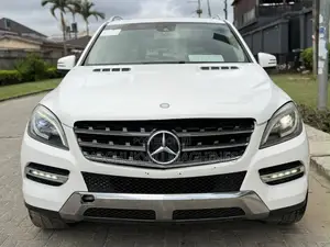 Mercedes-Benz M Class ML550 4MATIC 4dr SUV AWD (4.7L 8cyl Turbo 7A)