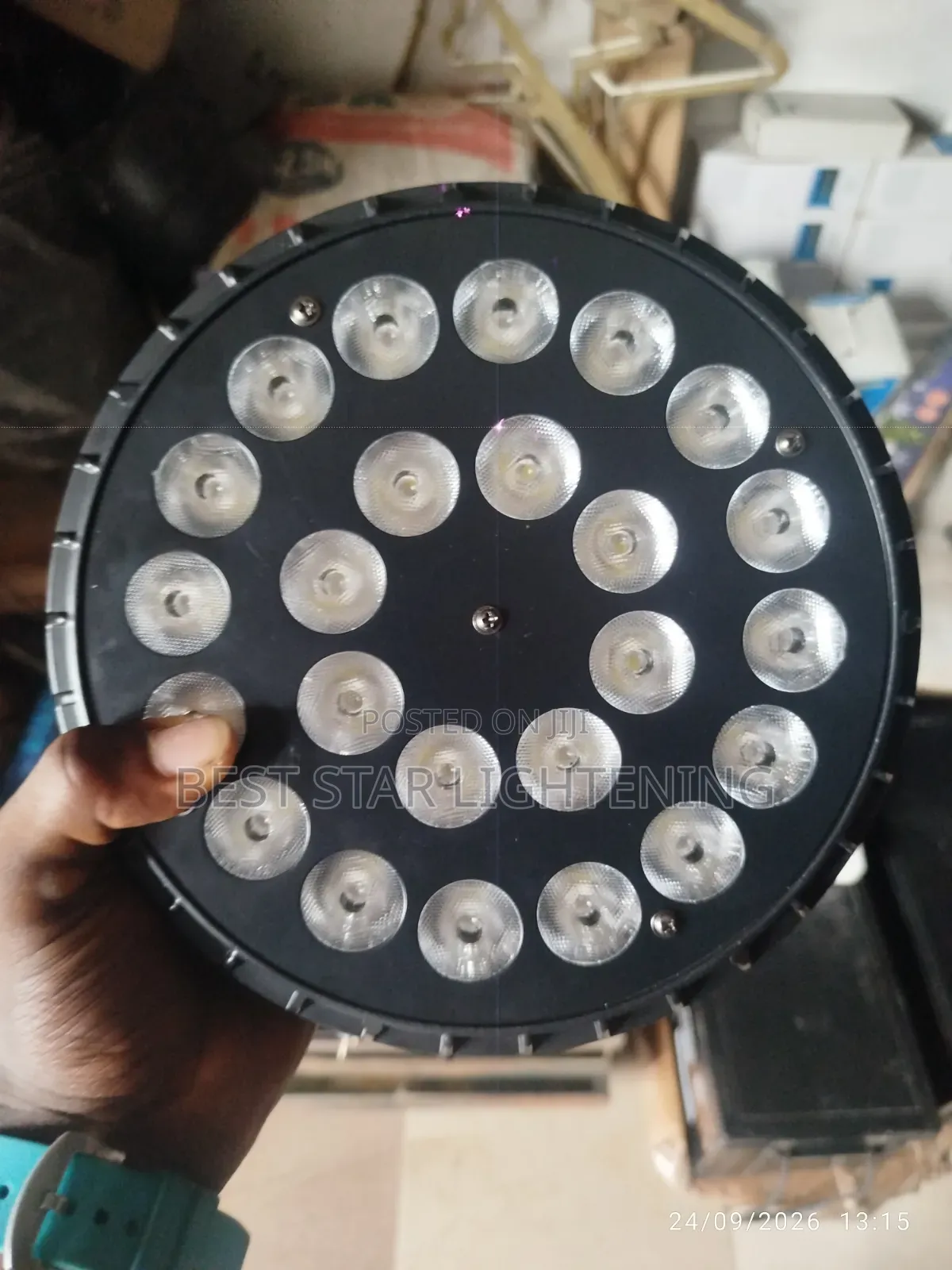 High-Power 24x10W LED Par Can Light for Stage Events