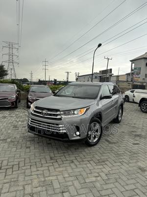 Toyota Highlander Limited Platinum 4dr SUV AWD (3.5L 6cyl 6A) 2015