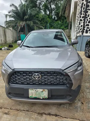 Toyota Corolla Cross LE 2025 Gray
