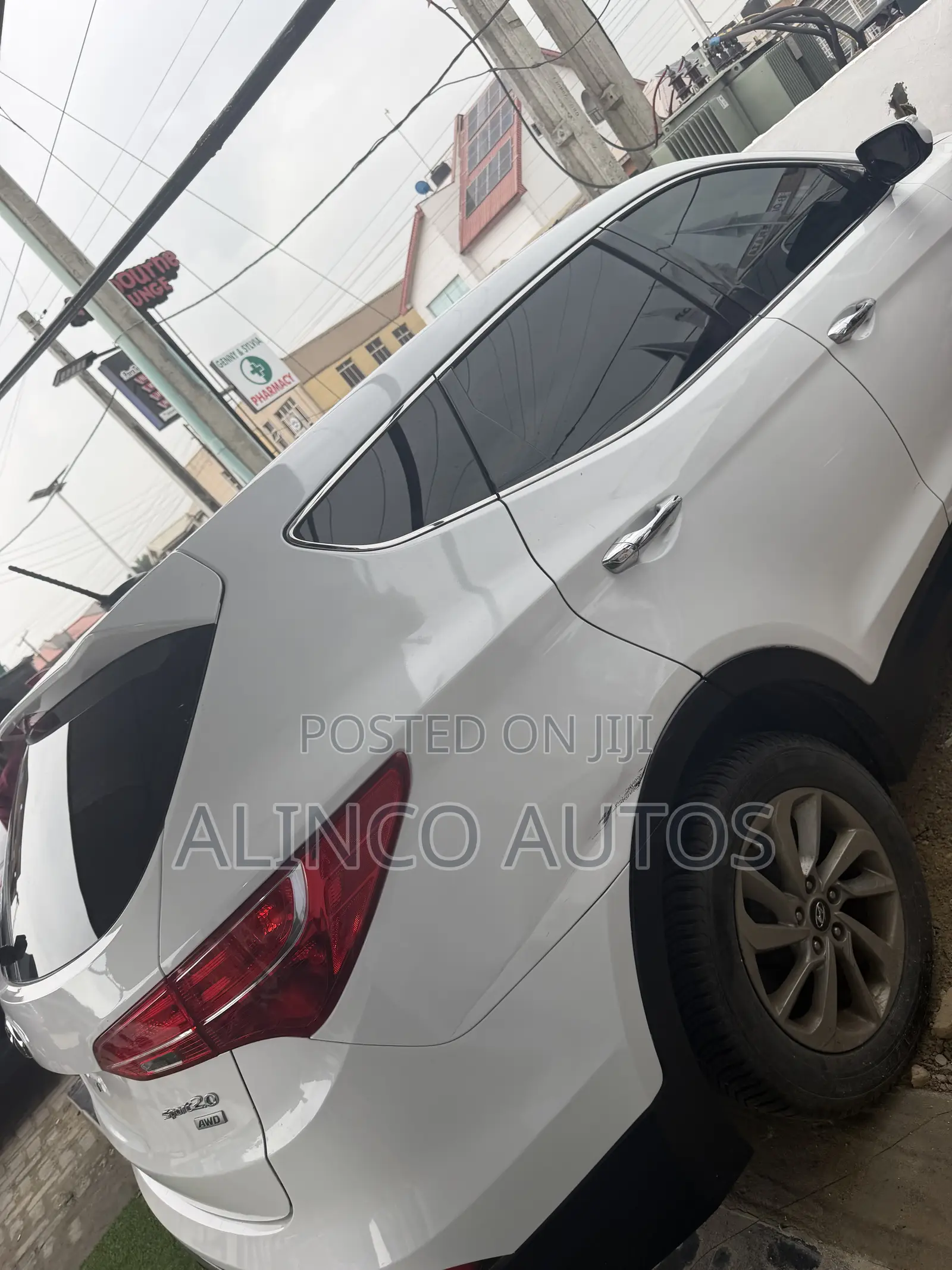 Hyundai Santa Fe 2015 White