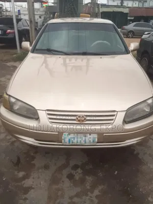 Toyota Camry 2002 Gold