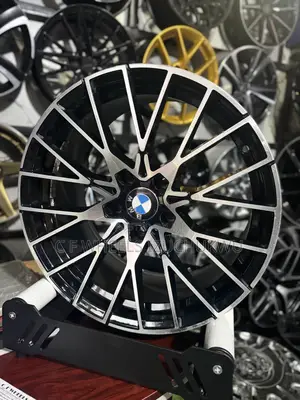 Staggered 18-Inch Rim for BMW