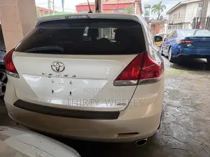 Toyota Venza 2011 White