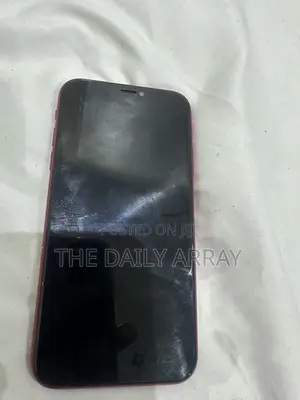 Apple iPhone 11 128 GB Red