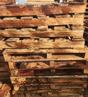2ft X 2ft Wooden Pallets