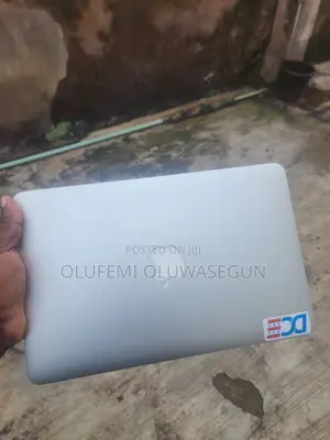 Laptop Apple MacBook 2015 4GB Intel Core i5 SSD 128GB