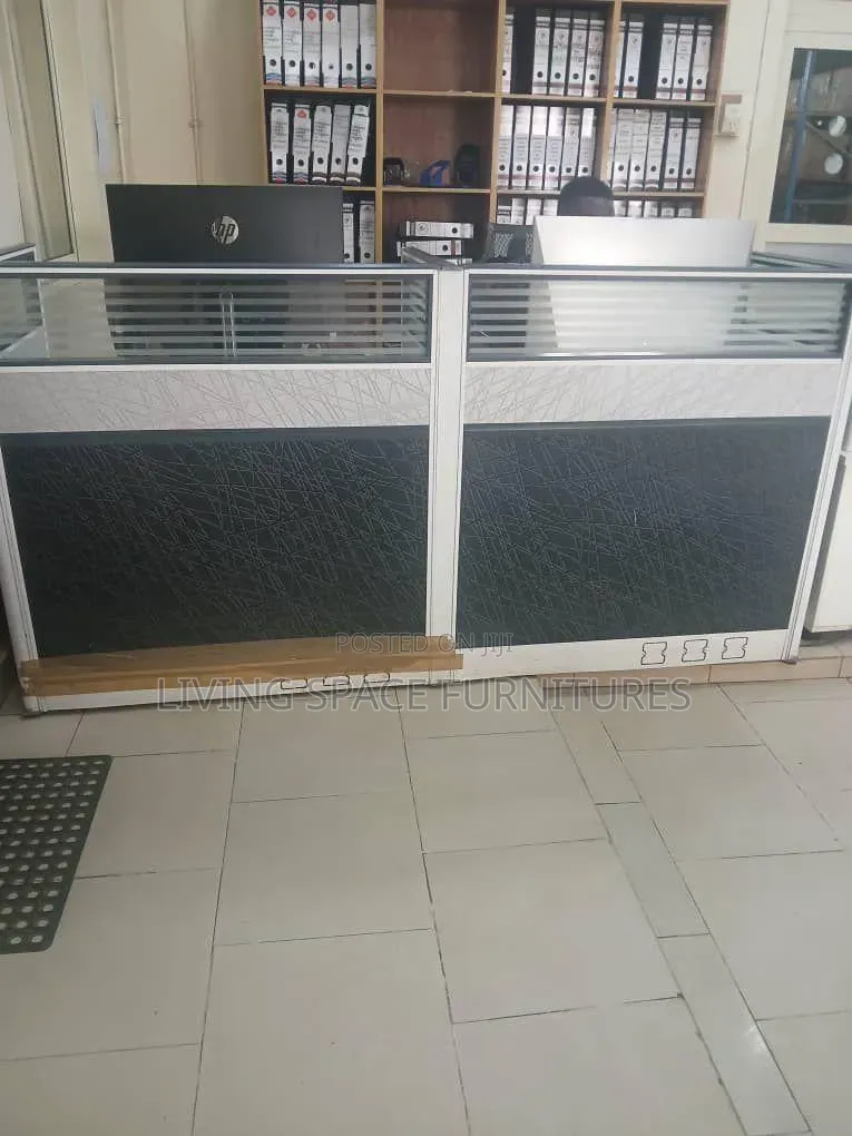 Office Workstation by 2-Seaters