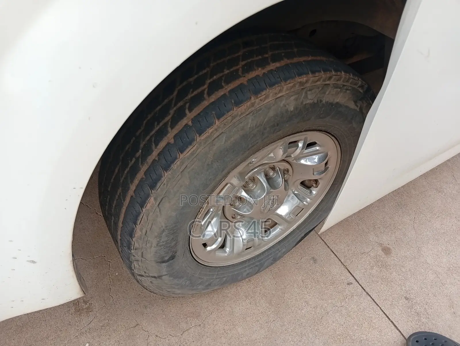 Nissan NV3500 2017 White