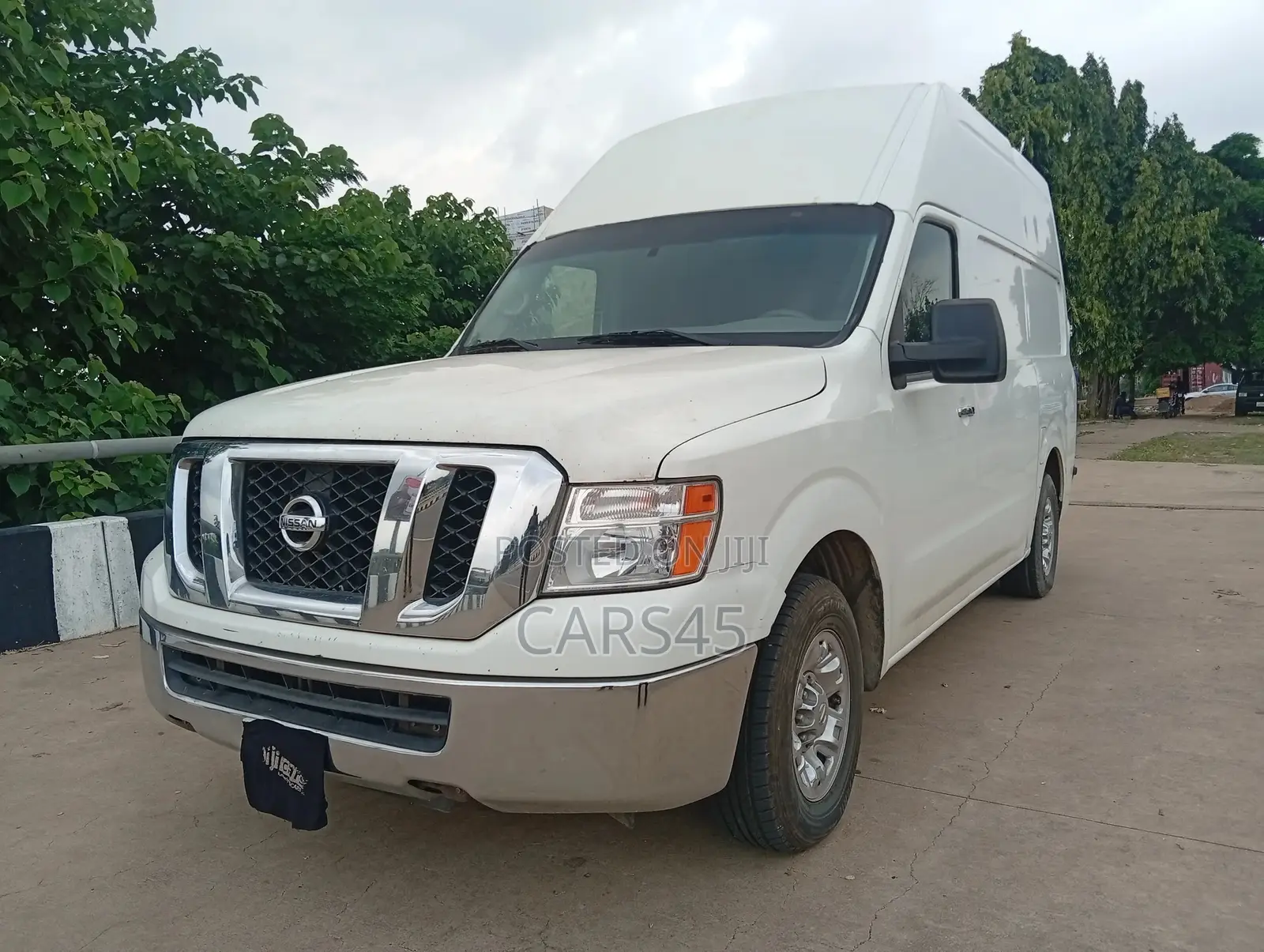 Nissan NV3500 2017 White