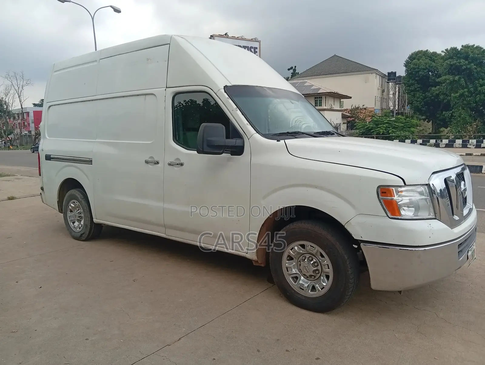 Nissan NV3500 2017 White