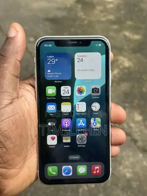 Apple iPhone XR 64 GB White