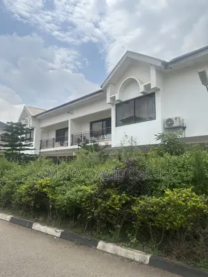 Furnished 6bdrm Duplex in Tito’S Street for sale