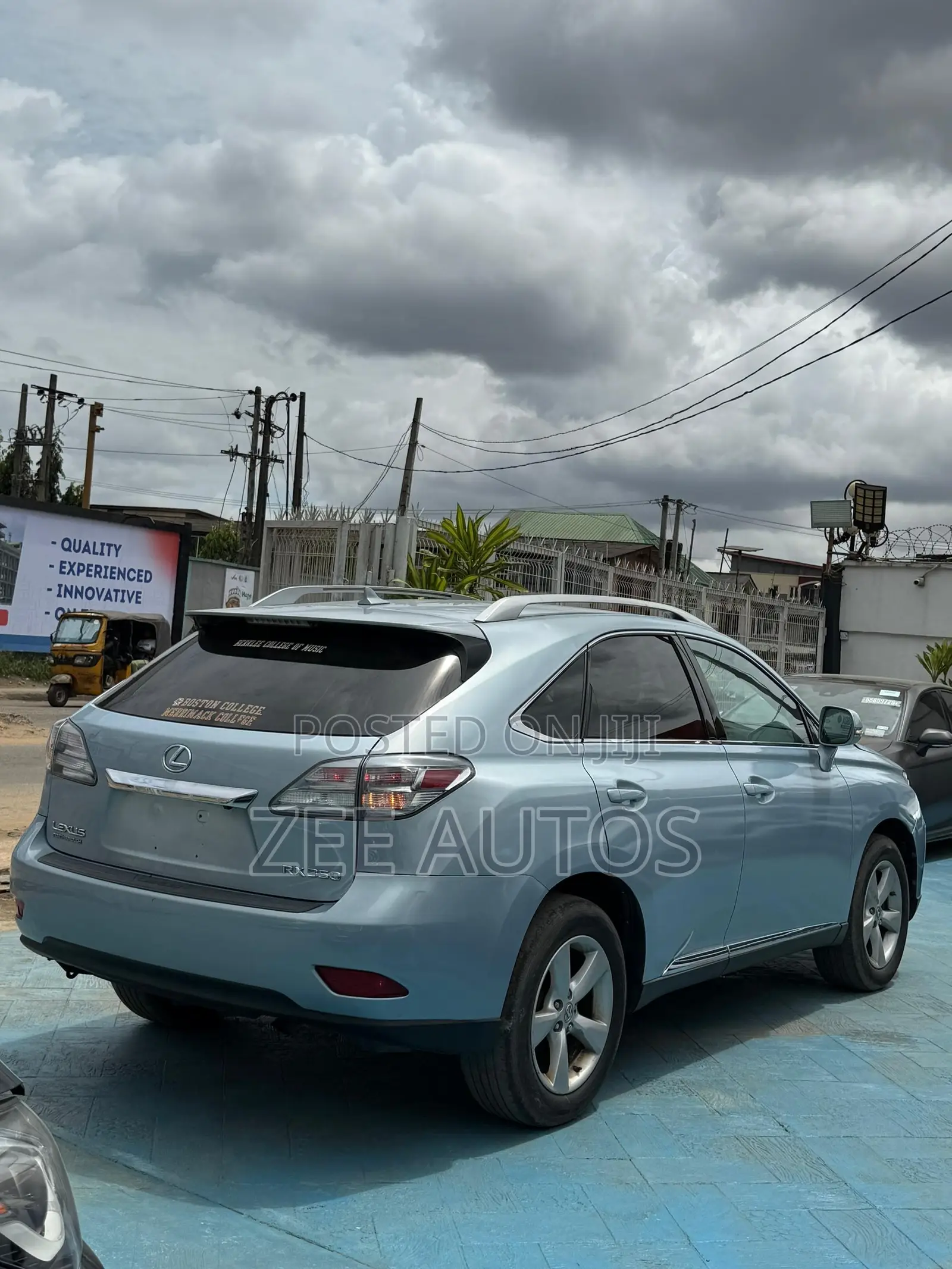 Lexus RX 2011 Blue