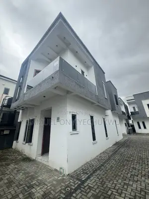 4bdrm Duplex in Ikota for sale