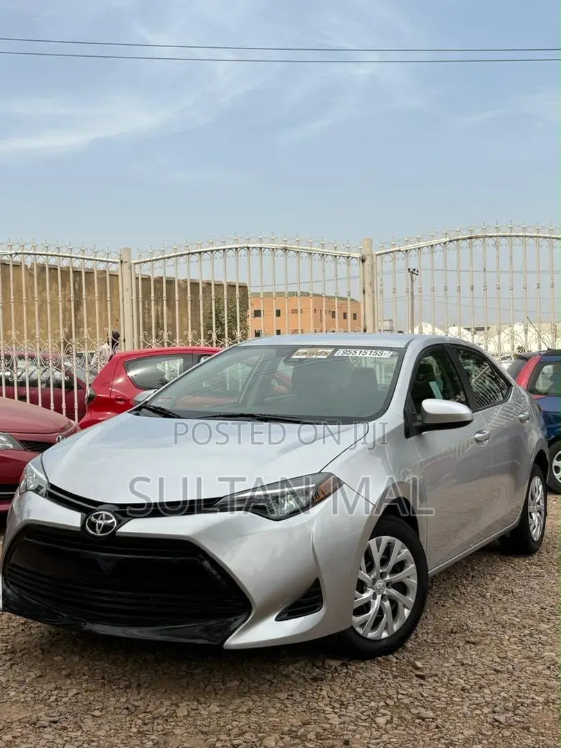 Toyota Corolla 2017 Silver