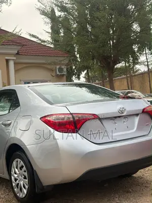 Toyota Corolla 2017 Silver