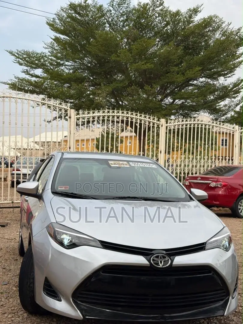 Toyota Corolla 2017 Silver