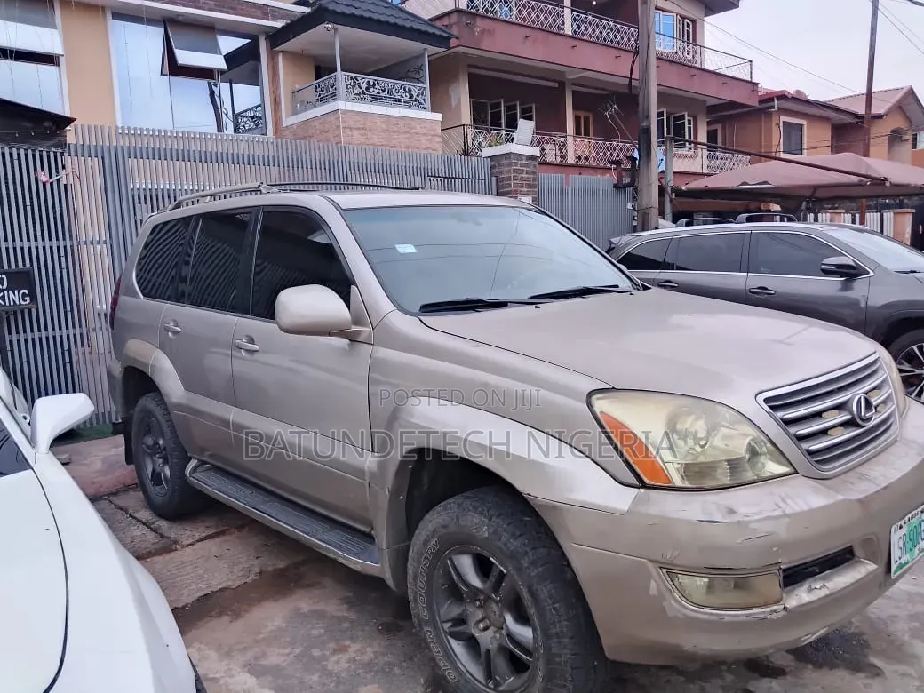 Lexus GX 470 2004 Gold