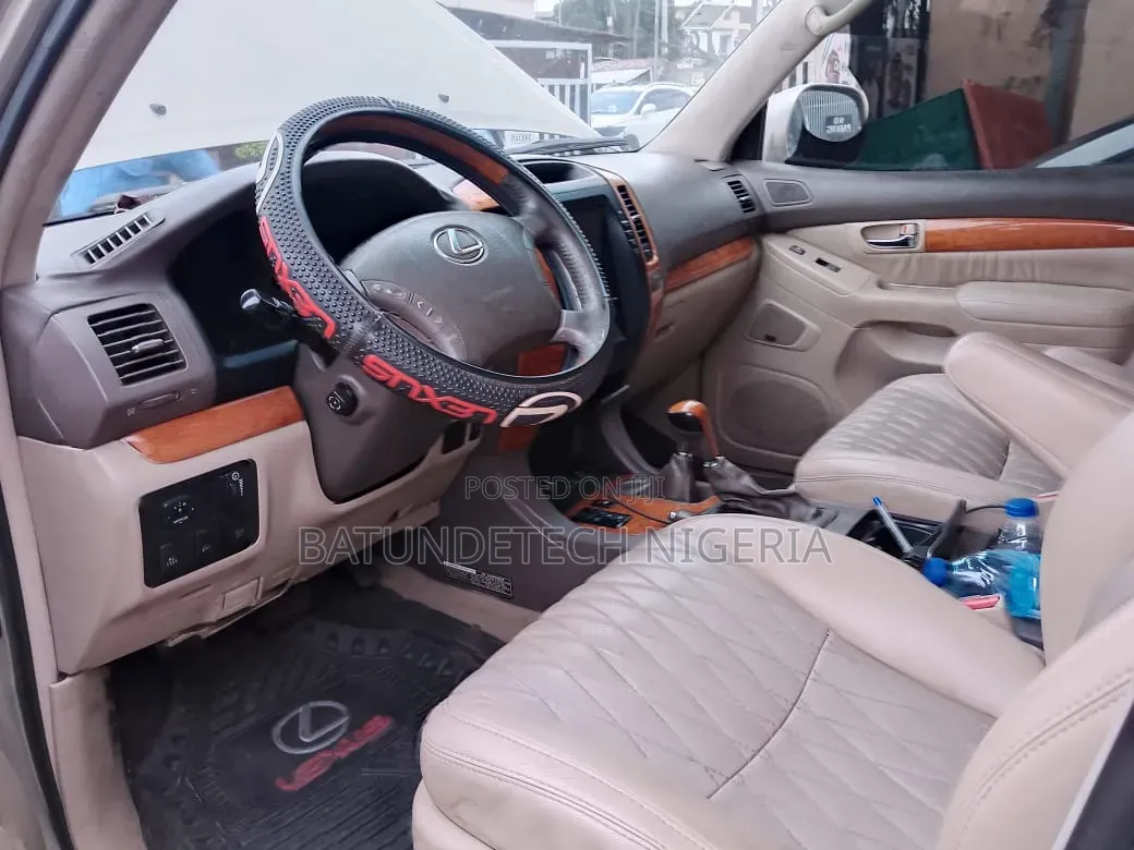 Lexus GX 470 2004 Gold
