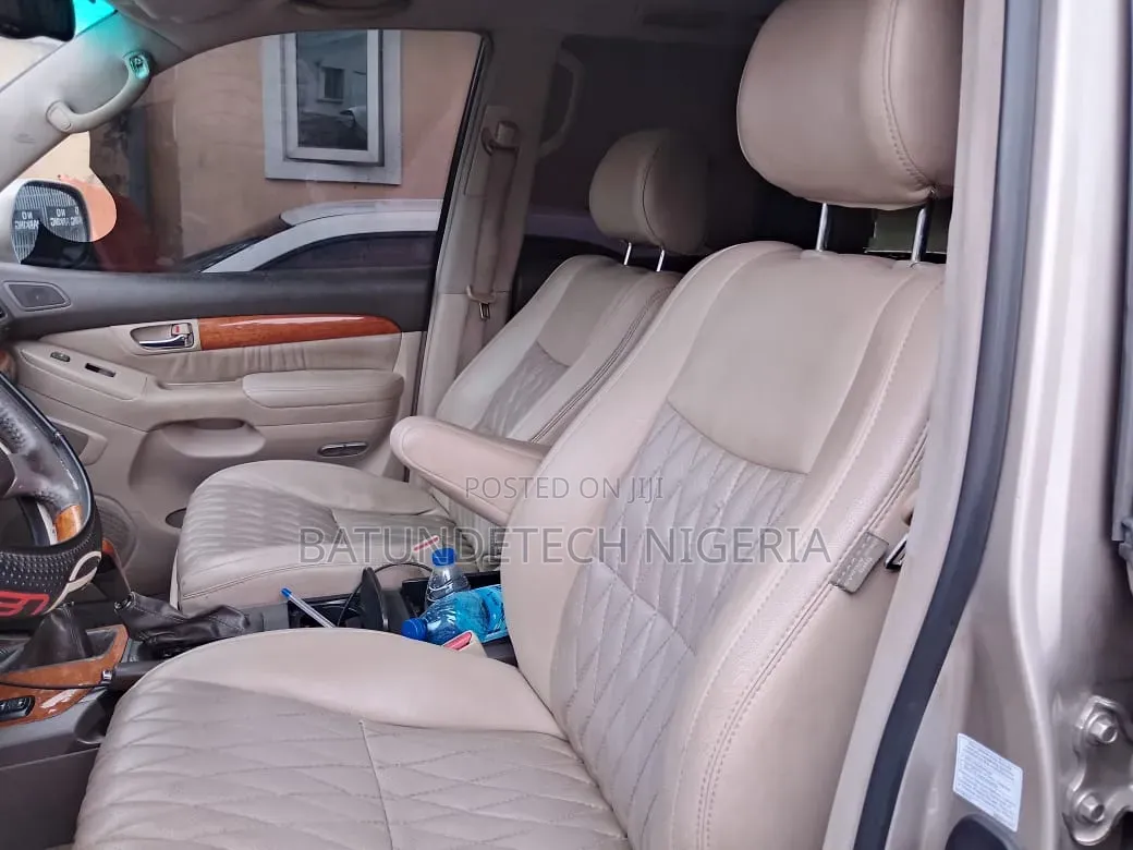 Lexus GX 470 2004 Gold