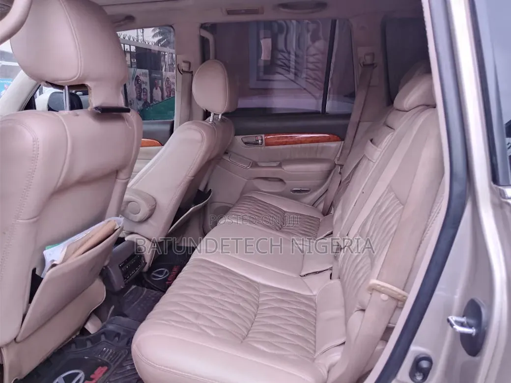 Lexus GX 470 2004 Gold