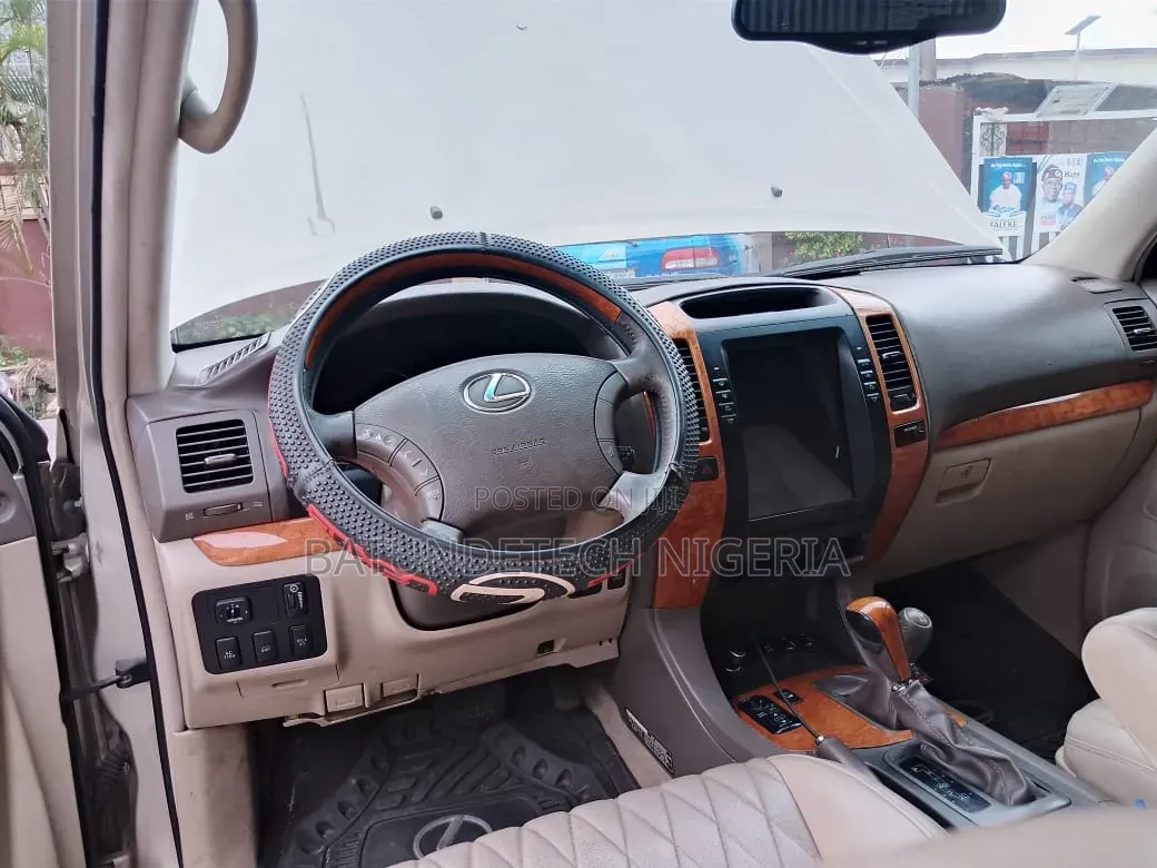 Lexus GX 470 2004 Gold
