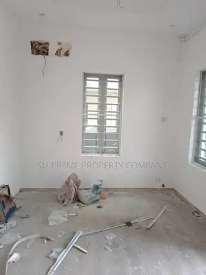 6bdrm Duplex in Omole Estate Phase 1 for rent