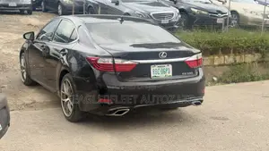 Lexus ES 2013 Black