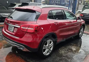 Mercedes-Benz GLA 250 2016