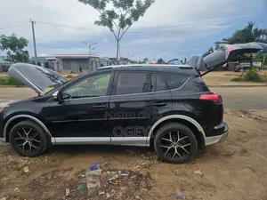 Toyota RAV4 SE FWD (2.5L 4cyl 6A) 2016 Black