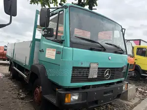 Mercedes-Benz 2000 Green