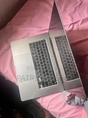 Laptop Apple MacBook Pro 2019 16GB Intel Core i7 SSD 512GB