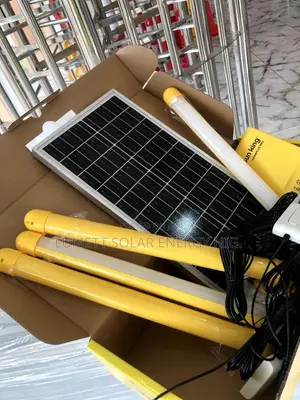 Sun King SK-705 Solar Lantern for Power Outages