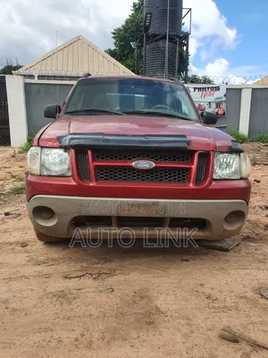 Ford Explorer 2004 Red