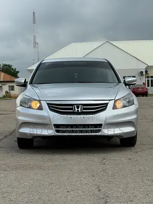 Honda Accord 2011 Silver