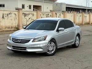 Honda Accord 2011 Silver