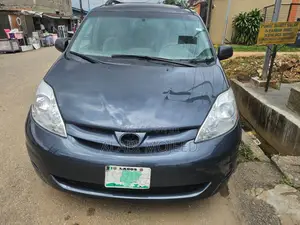 Toyota Sienna LE AWD 2006 Gray