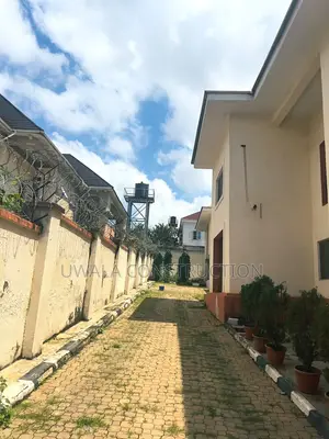 4bdrm Duplex in Asokoro for rent