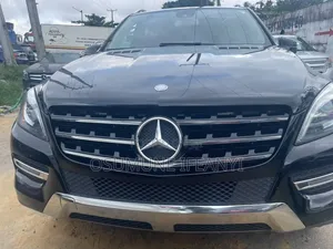 Mercedes-Benz M Class ML350 4MATIC 4dr SUV AWD (3.5L 6cyl 7A) 2014