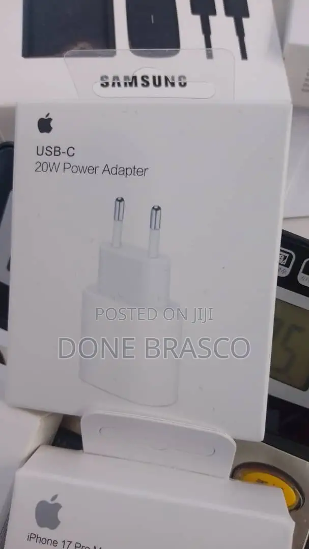 Extremely iPhone 17 Pro Max Fast Charger