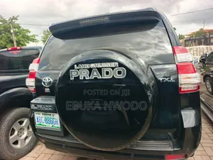 Toyota Land Cruiser Prado 2016 Black