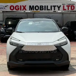 Toyota C-HR 2024 White