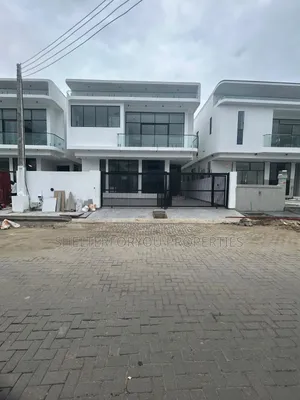 4bdrm Duplex in Lekki Expressway for sale