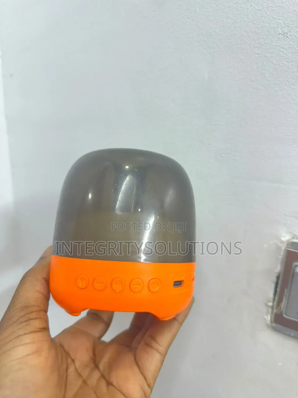 Wireless Bluetooth Speaker (Transparent)