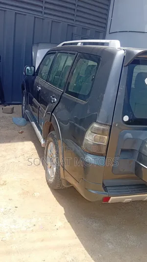 Mitsubishi Pajero 3.8 V6 GLS/GLX 2012 Gray