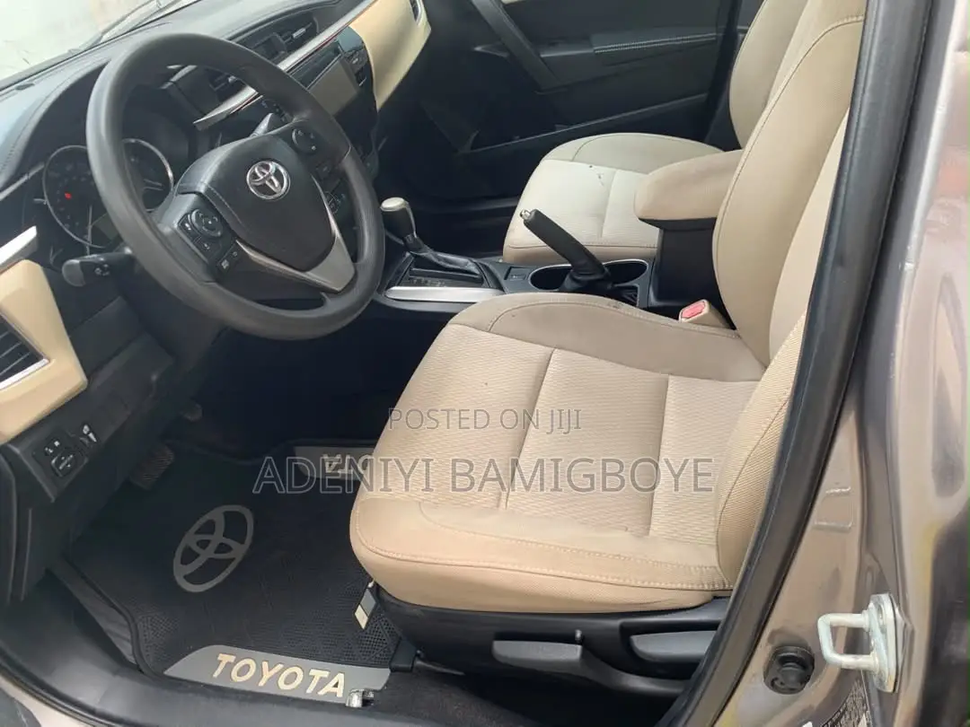 Toyota Corolla 2015 Gray