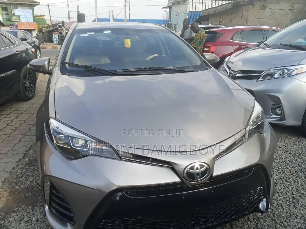 Toyota Corolla 2015 Gray