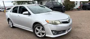 Toyota Camry SE 4dr Sedan (2.5L 4cyl 6A) 2014 Silver